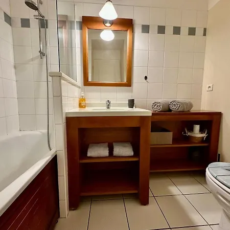 Nid Douillet Au Milieu Des Pins Entre Et Ocean Apartment